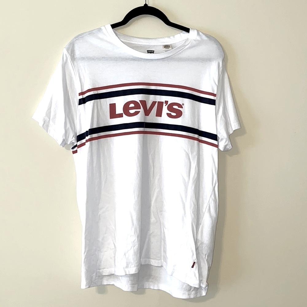 Levi’s Tee